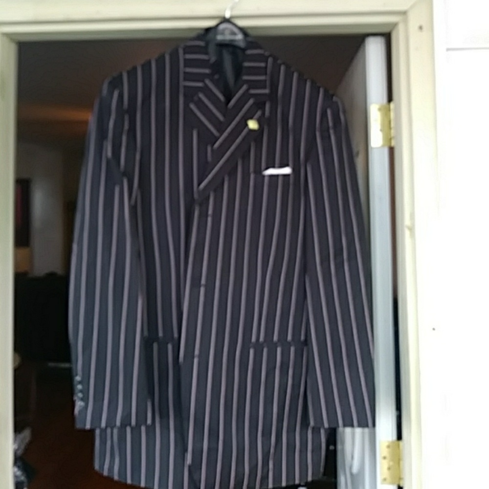 3 peice men's suit